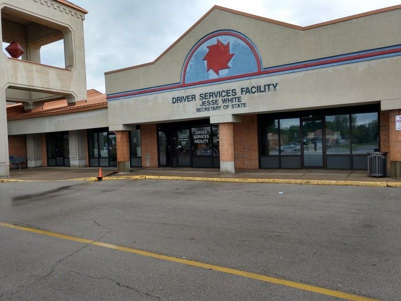 STERLING BAZAAR: 3311 N Sterling Ave, Peoria, IL 61604